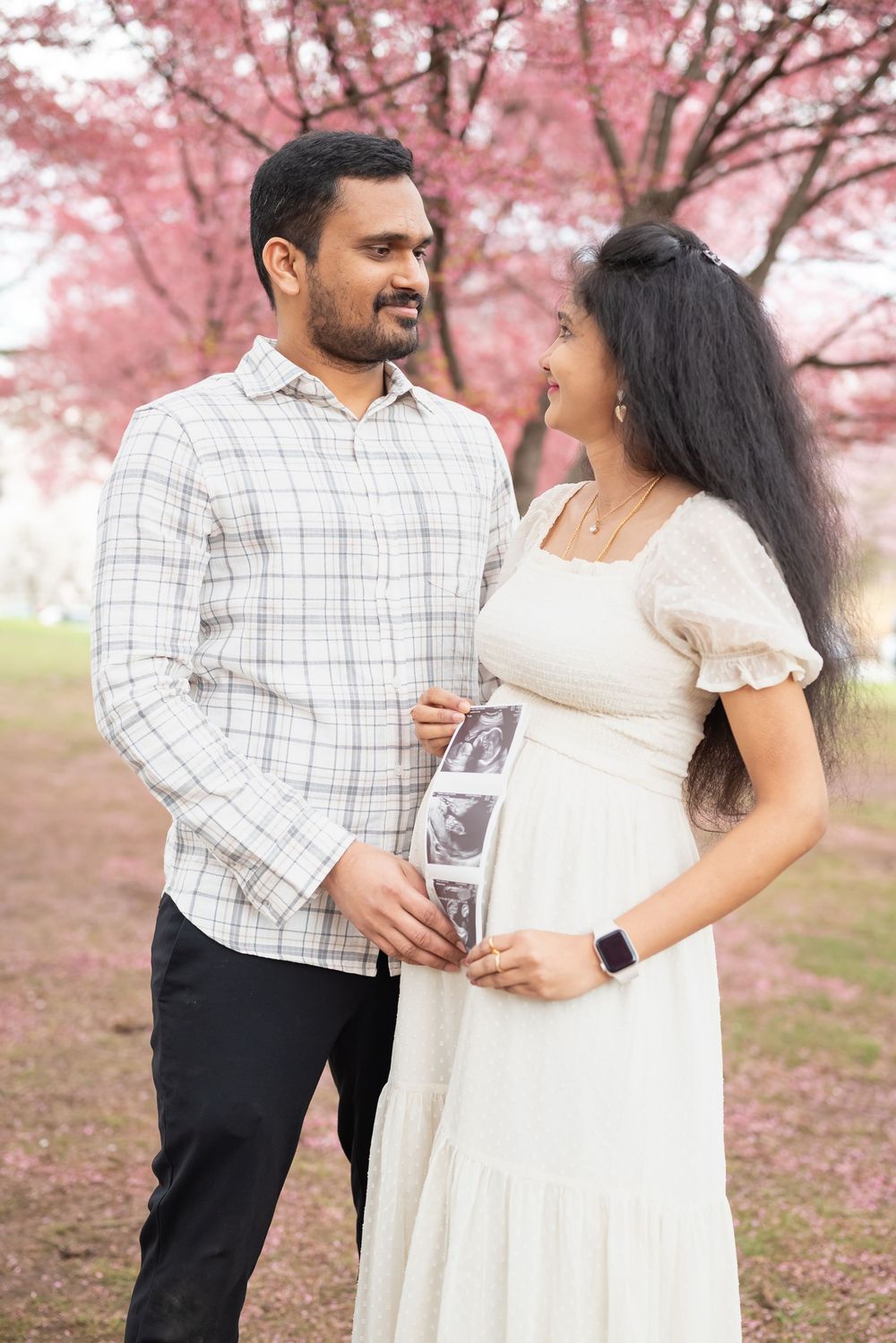 Captured Moments Photography booking prom, graduation, wedding, engagement & event shoots—capturing memorable moments with stunning images.