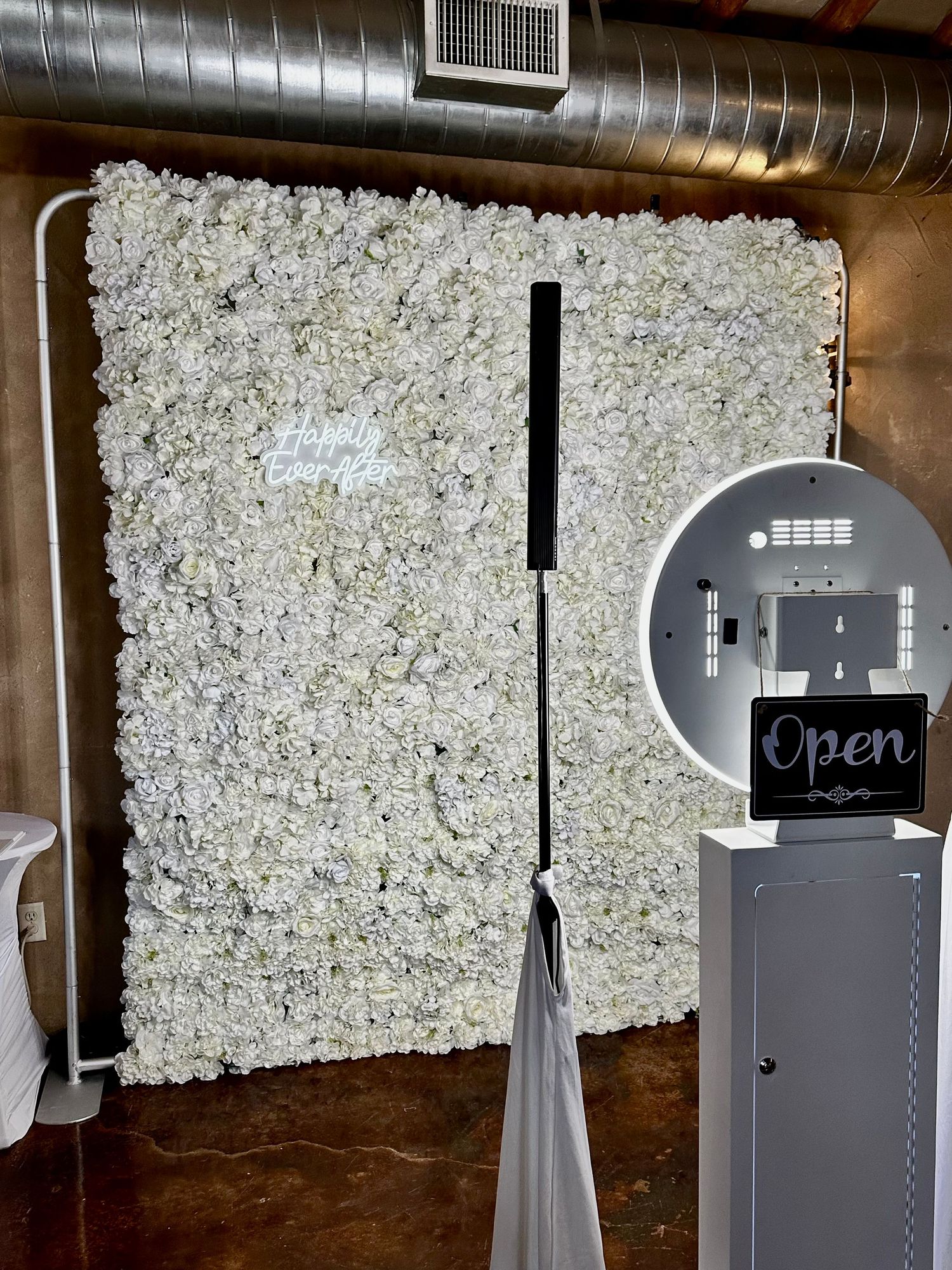 Flower Wall  Selfie Booth 
Fort Worth Photo Booth
Weatherford Photo Booth
DFW Photo Booth 
Selfie Station