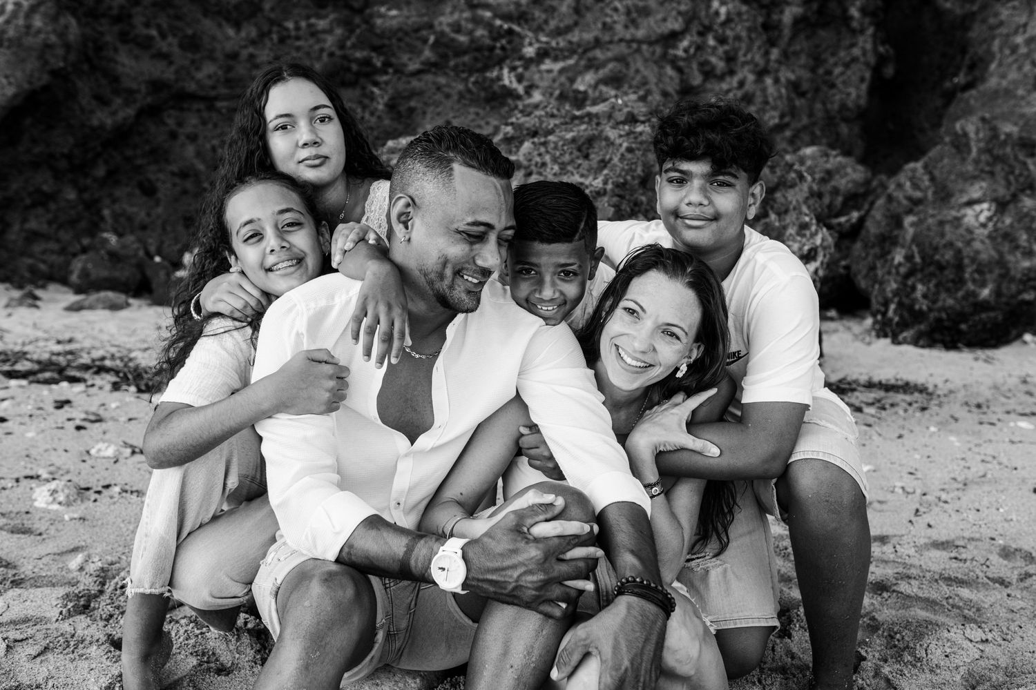 Séance famille recomposé - Photographe de grossesse et famille dans les Bouches-du-Rhône, au style Moody.
