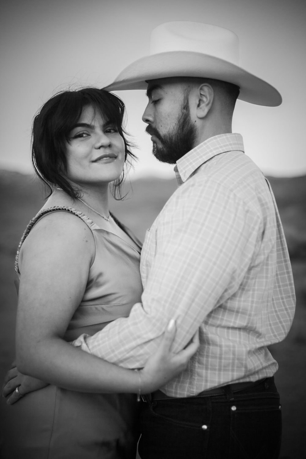 Engagement photos, bishop, CA. Jasmine Beaghler wedding photography. High desert wedding photography. California wedding photography.