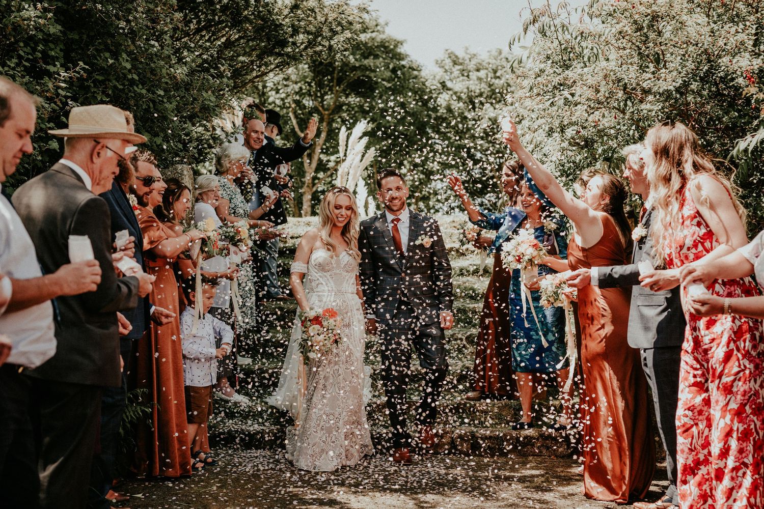 Olivia Rossi, Cornish Wedding photographer talks about her favourite confetti moments