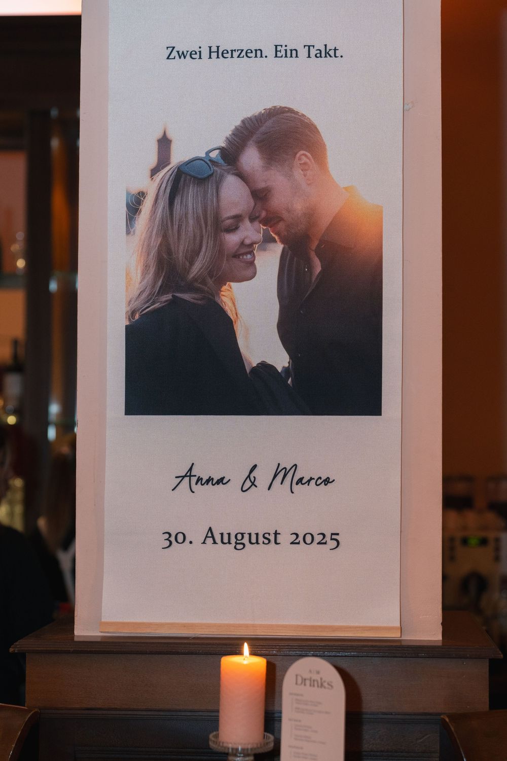 Paarshooting vor der Hochzeit in Berlin Save the Date Shooting