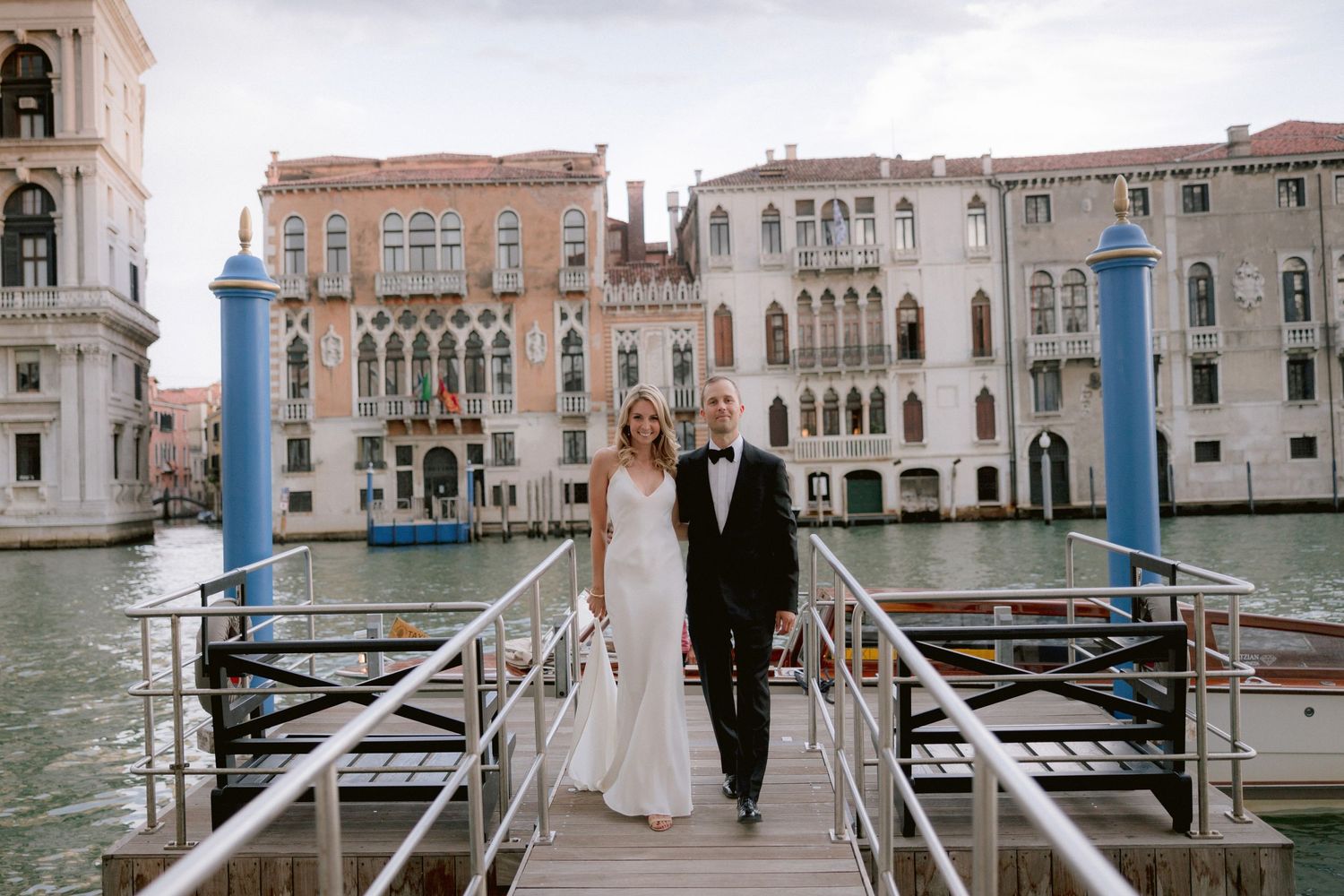 Elopement wedding among the ancient palaces of Venice