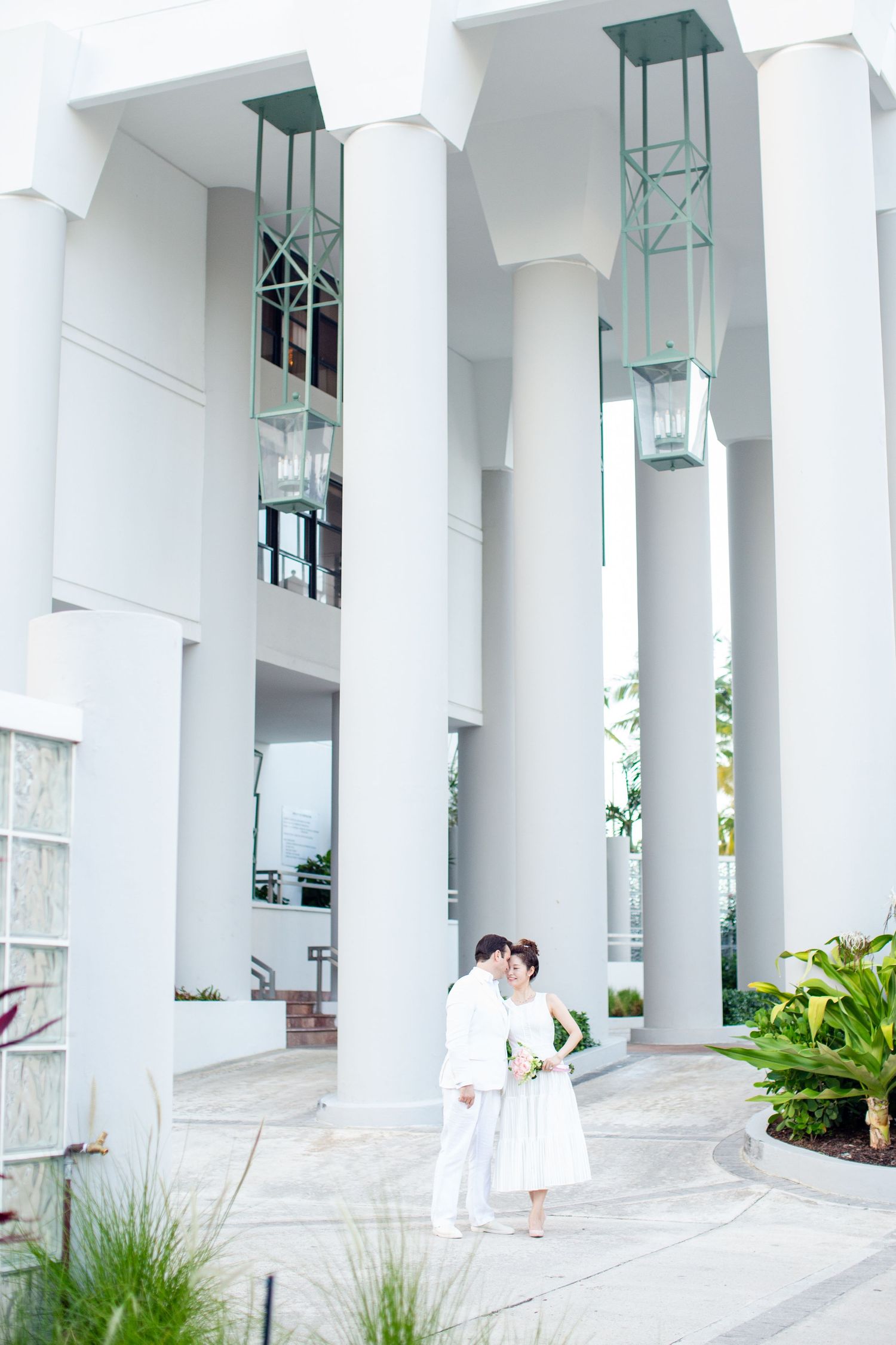 Bride and groom. Micro wedding in San Juan, Puerto Rico.