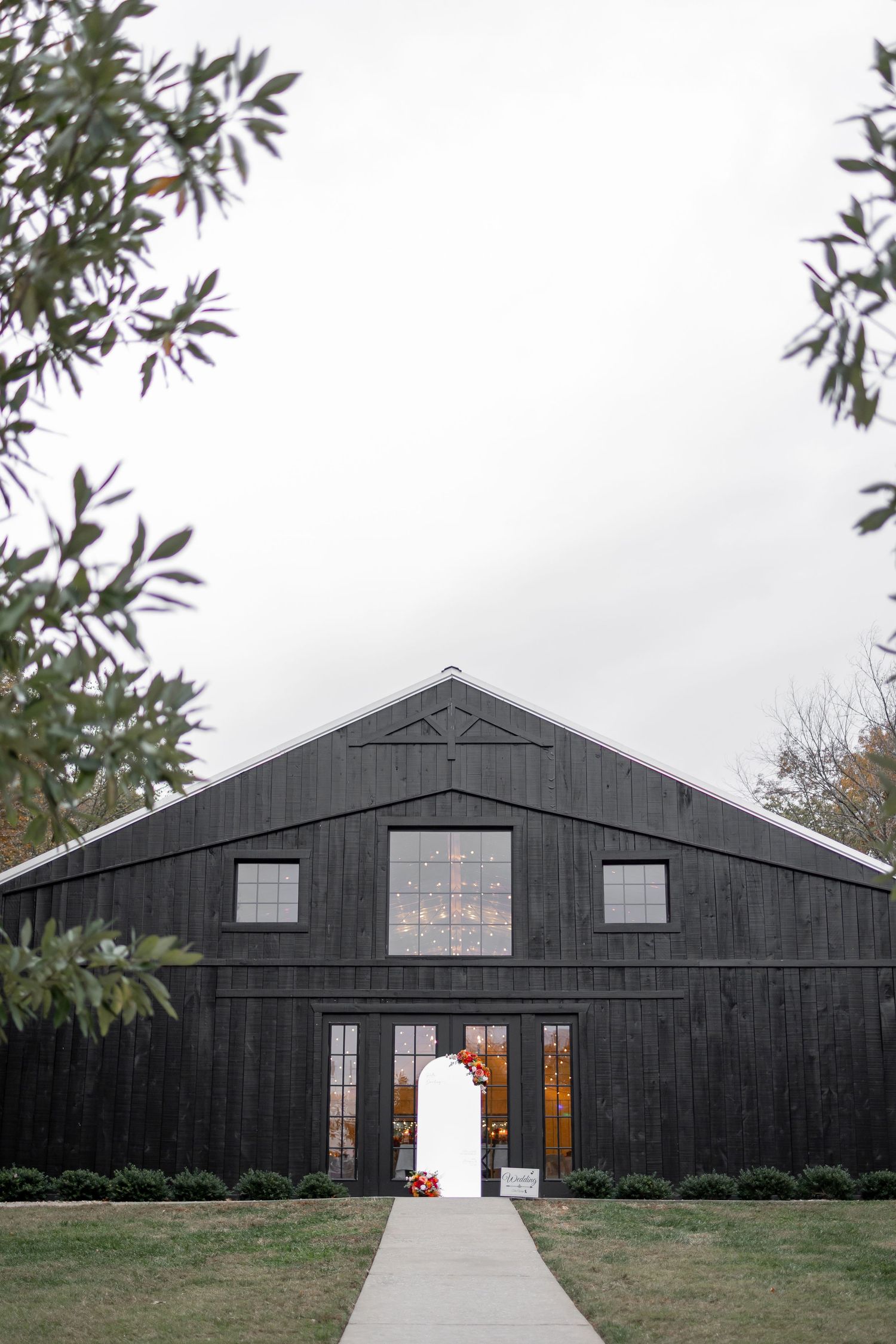 FIREFLY LANE BARN; NASHVILLE WEDDING VENUE, NASHVILLE PHOTOGRAPHER