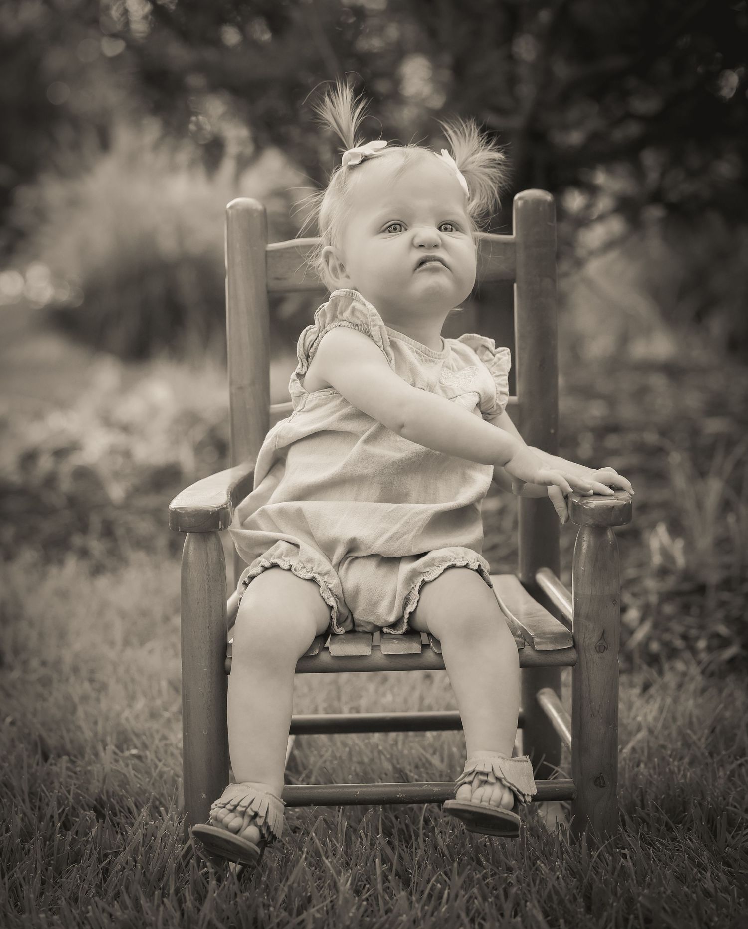 Family photo session at OPPD Arboretum in Omaha, NE.