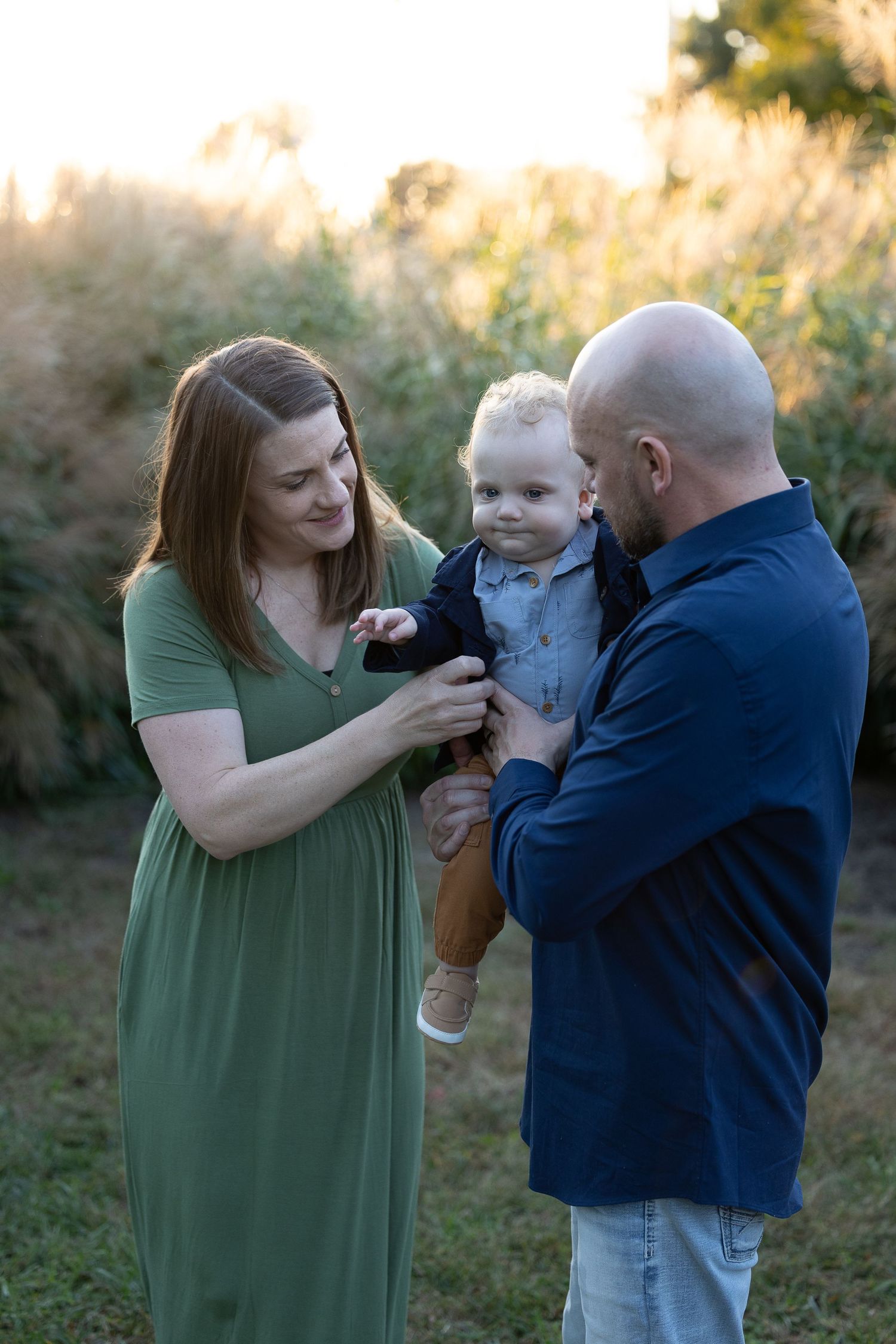 Family photo session at OPPD Arboretum in Omaha, NE.