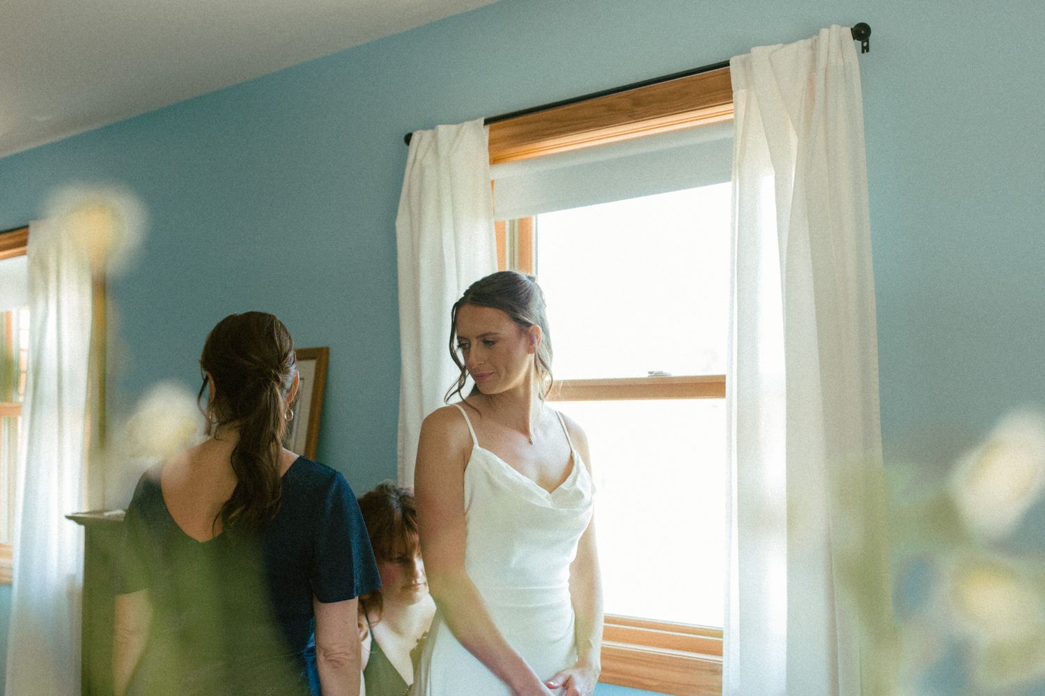 Documentary style wedding photographer, Omaha