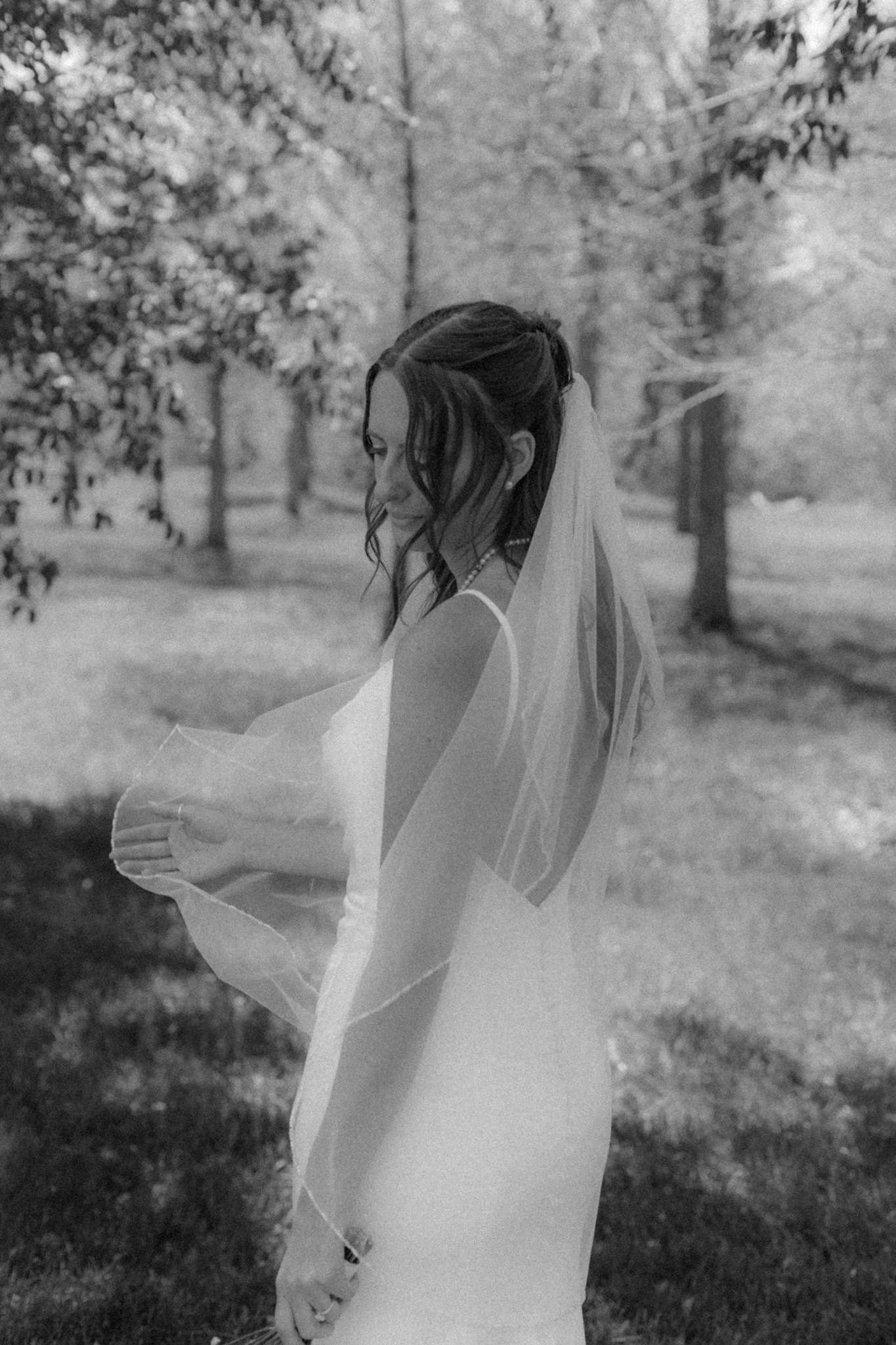 Documentary style wedding photographer, Omaha
