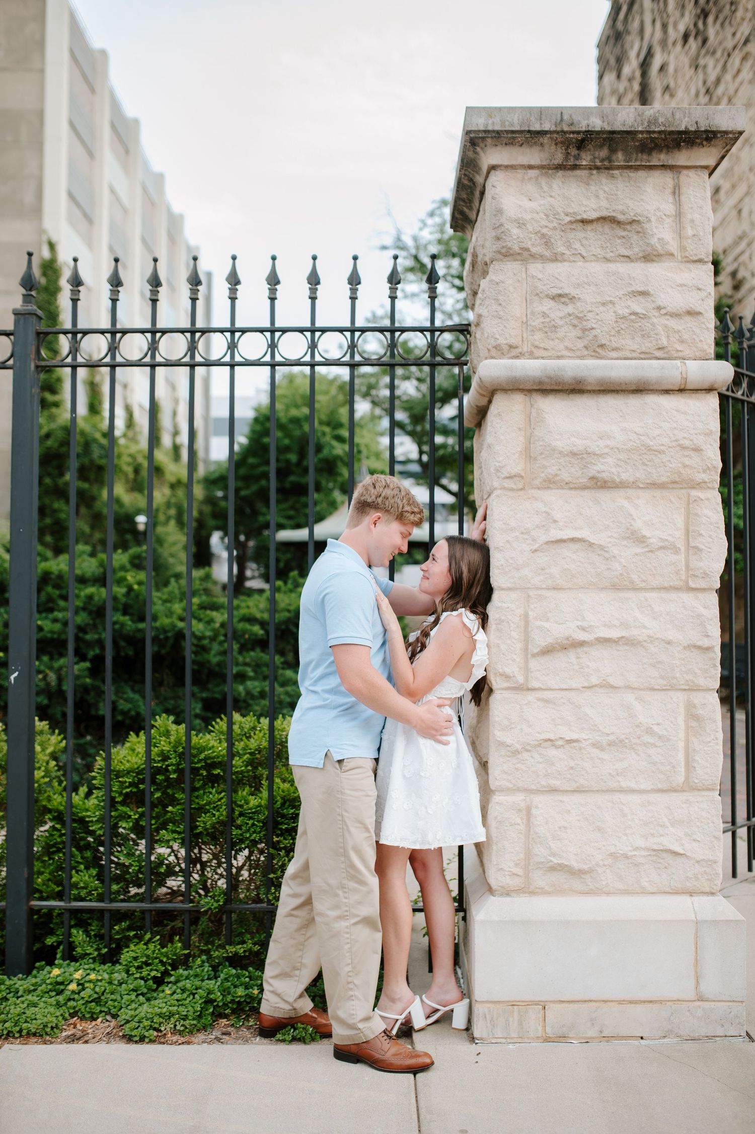 Downtown Wichita, KS engagement session by photographer Jessica Nadine Photography. Courthouse building sedgwick county historical buildings