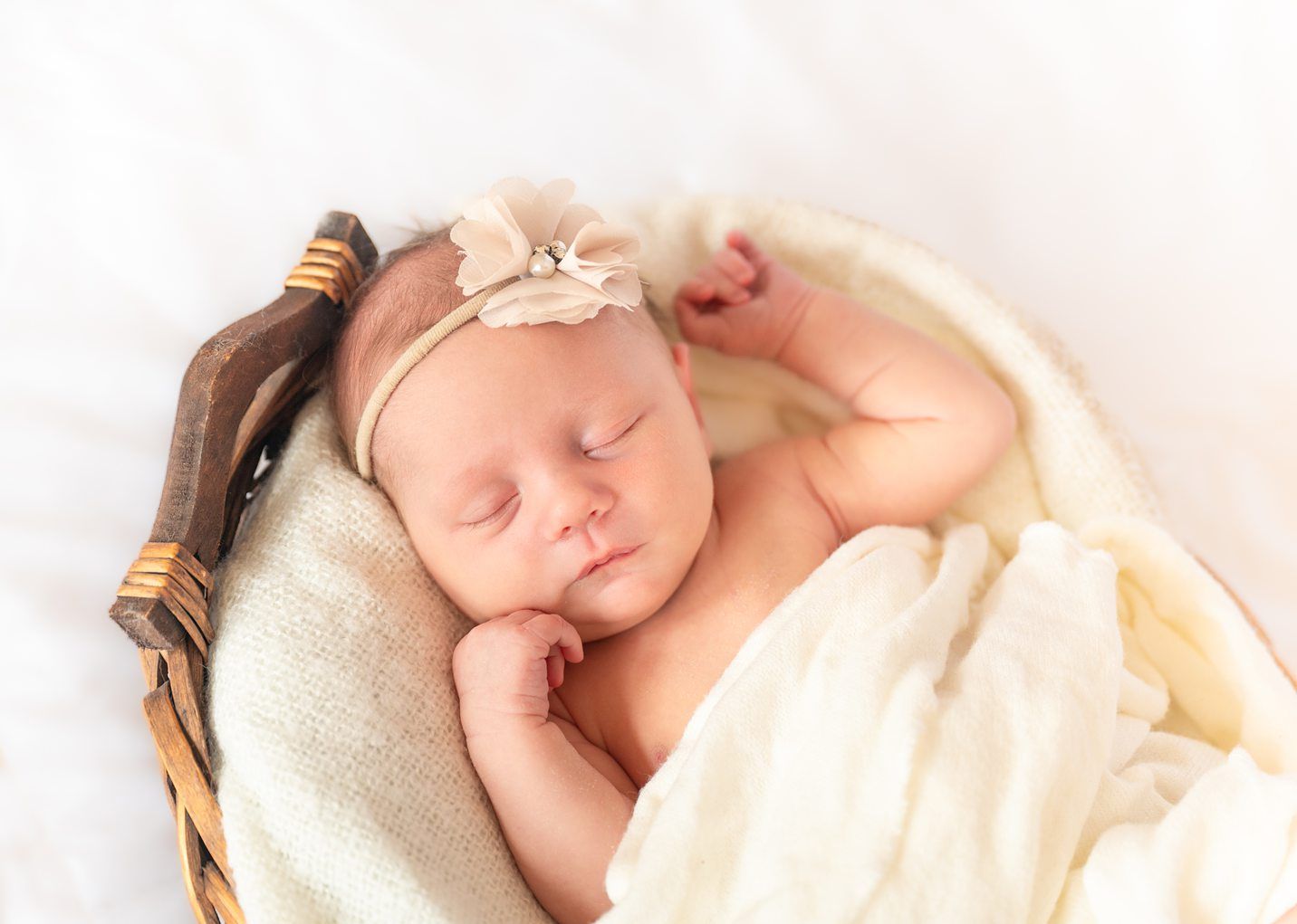 Newborn baby girl in Natural Light Studio by Bartlesville newborn and family photographer Kristi Bray Photography