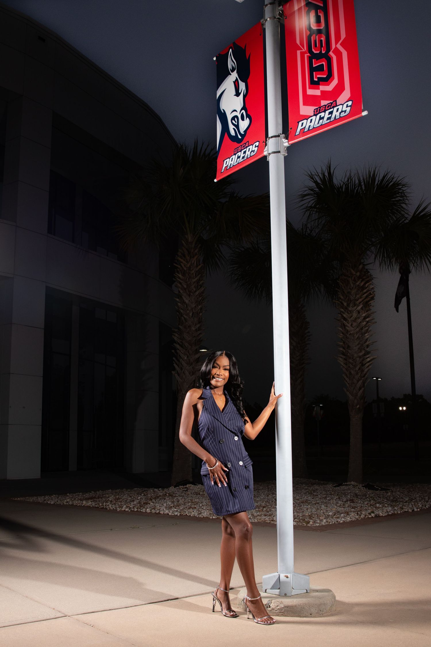 Noni Visuals high school senior graduation photography session