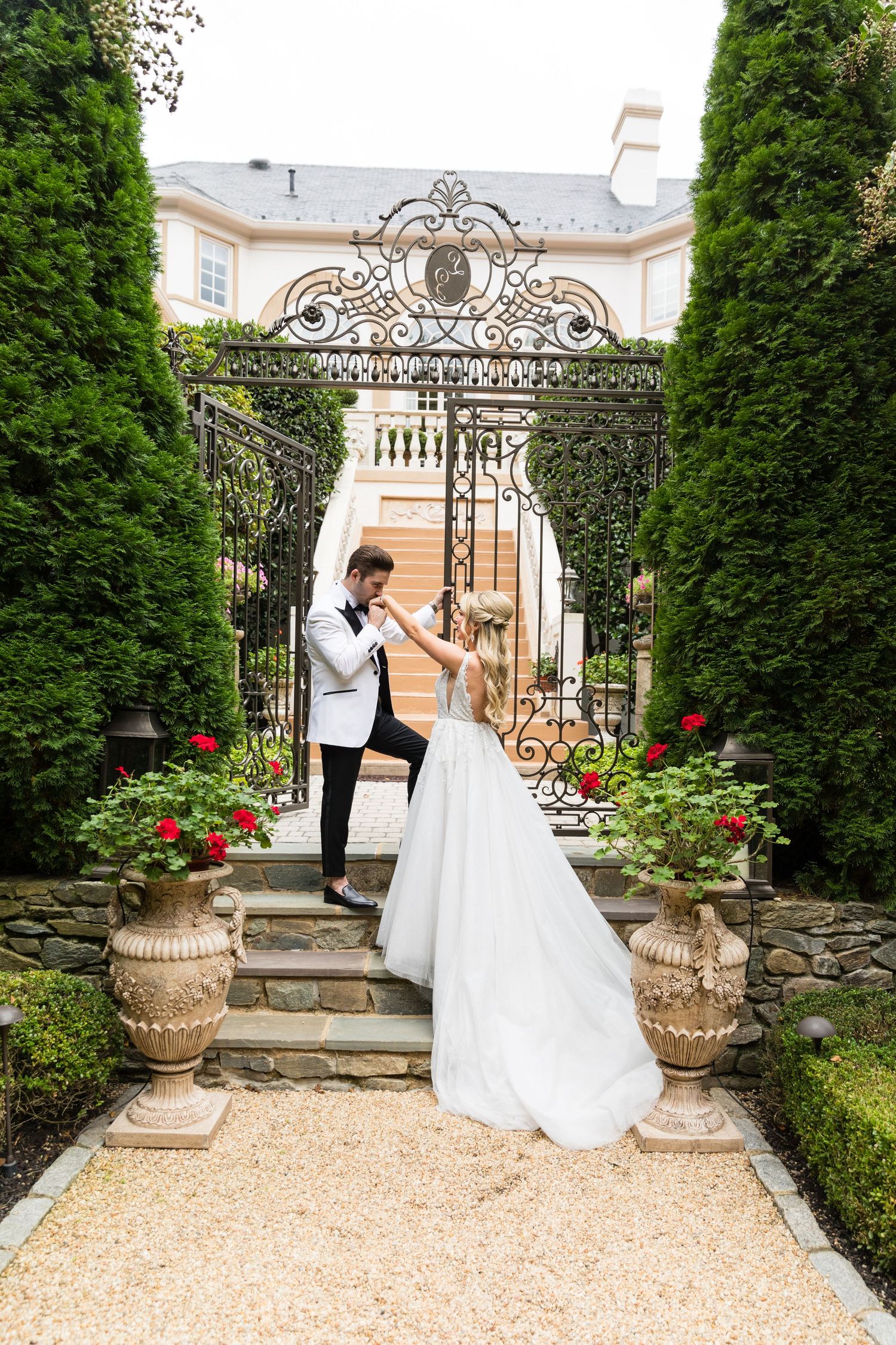Ashley + Jarred | Zuccari Wedding | © Carly Arnwine Photography | PriscillaMBeauty | RSVP Catering | The Vow Boutique | Flowers at 38