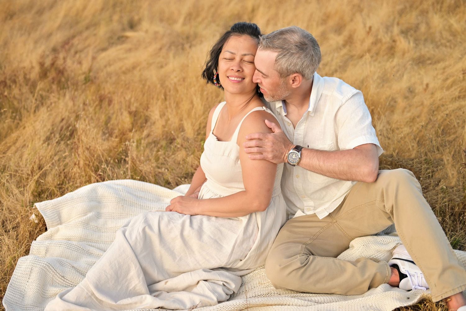 Outdoor family photography session in Nanaimo, capturing laughter and connection.