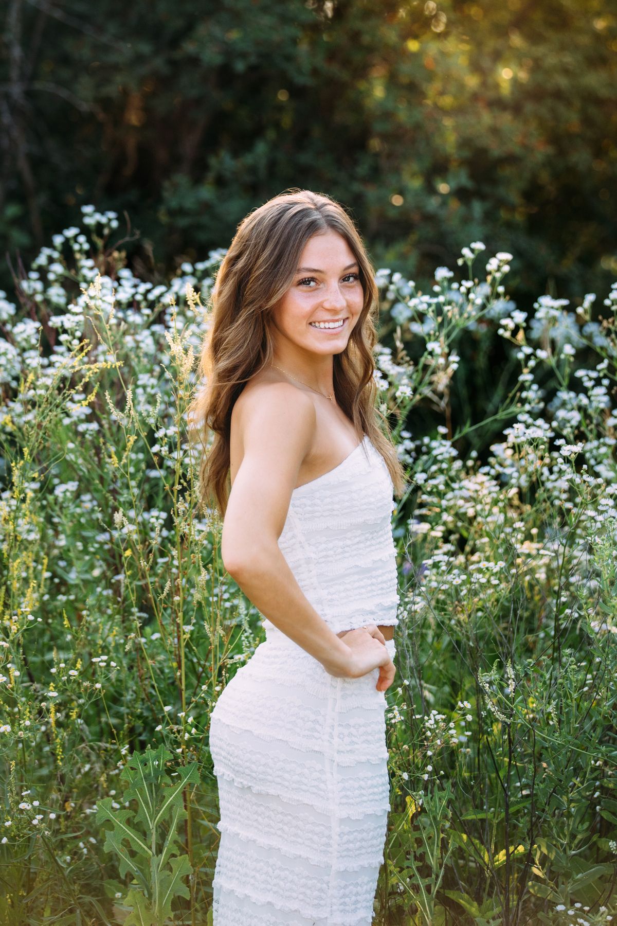 Sioux Falls flower fields for senior portraits, South Dakota flower fields, flowers for senior girl's photo shoot, Sioux Falls Senior Photos