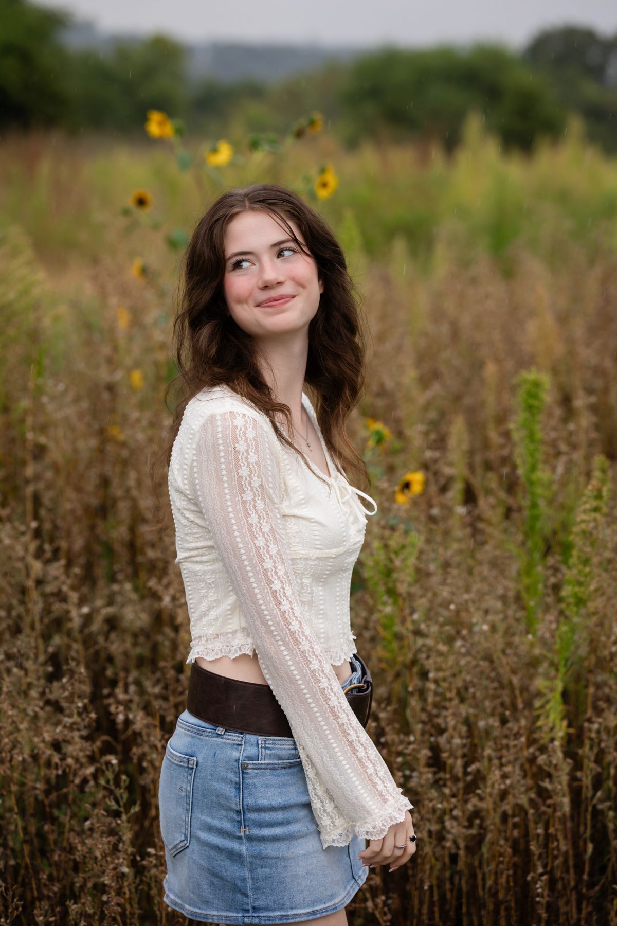 Sioux Falls flower fields for senior portraits, South Dakota flower fields, flowers for senior girl's photo shoot, Sioux Falls Senior Photos