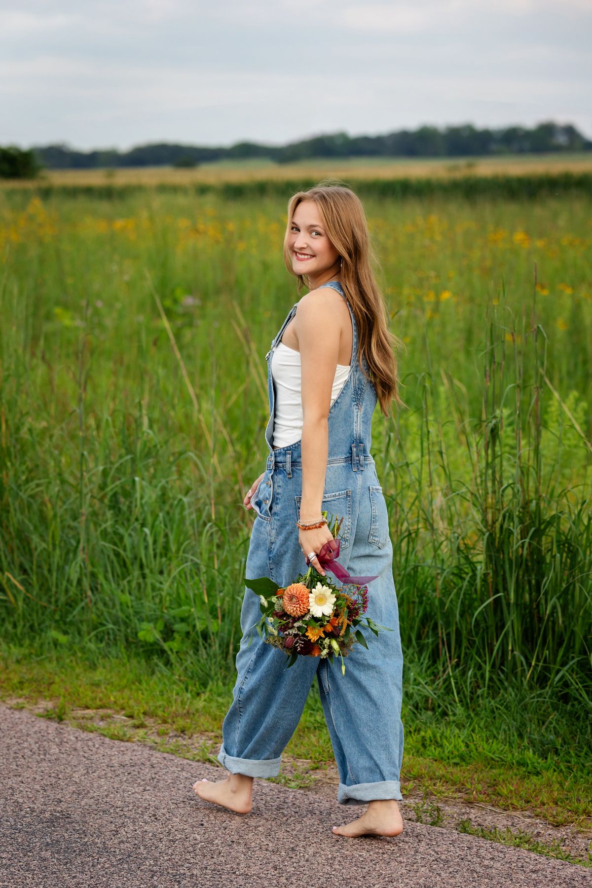 Sioux Falls flower fields for senior portraits, South Dakota flower fields, flowers for senior girl's photo shoot, Sioux Falls Senior Photos