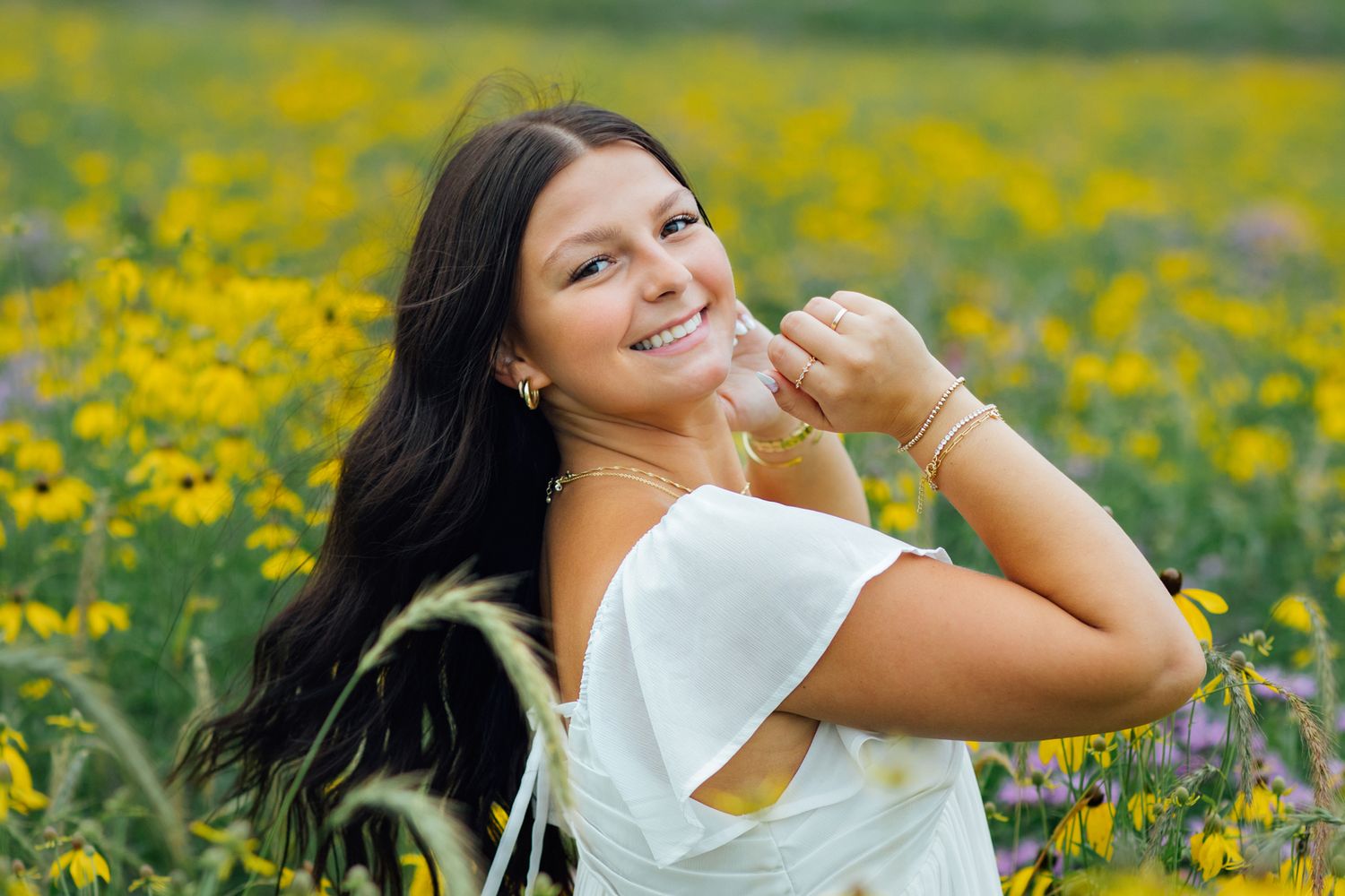 Sioux Falls flower fields for senior portraits, South Dakota flower fields, flowers for senior girl's photo shoot, Sioux Falls Senior Photos