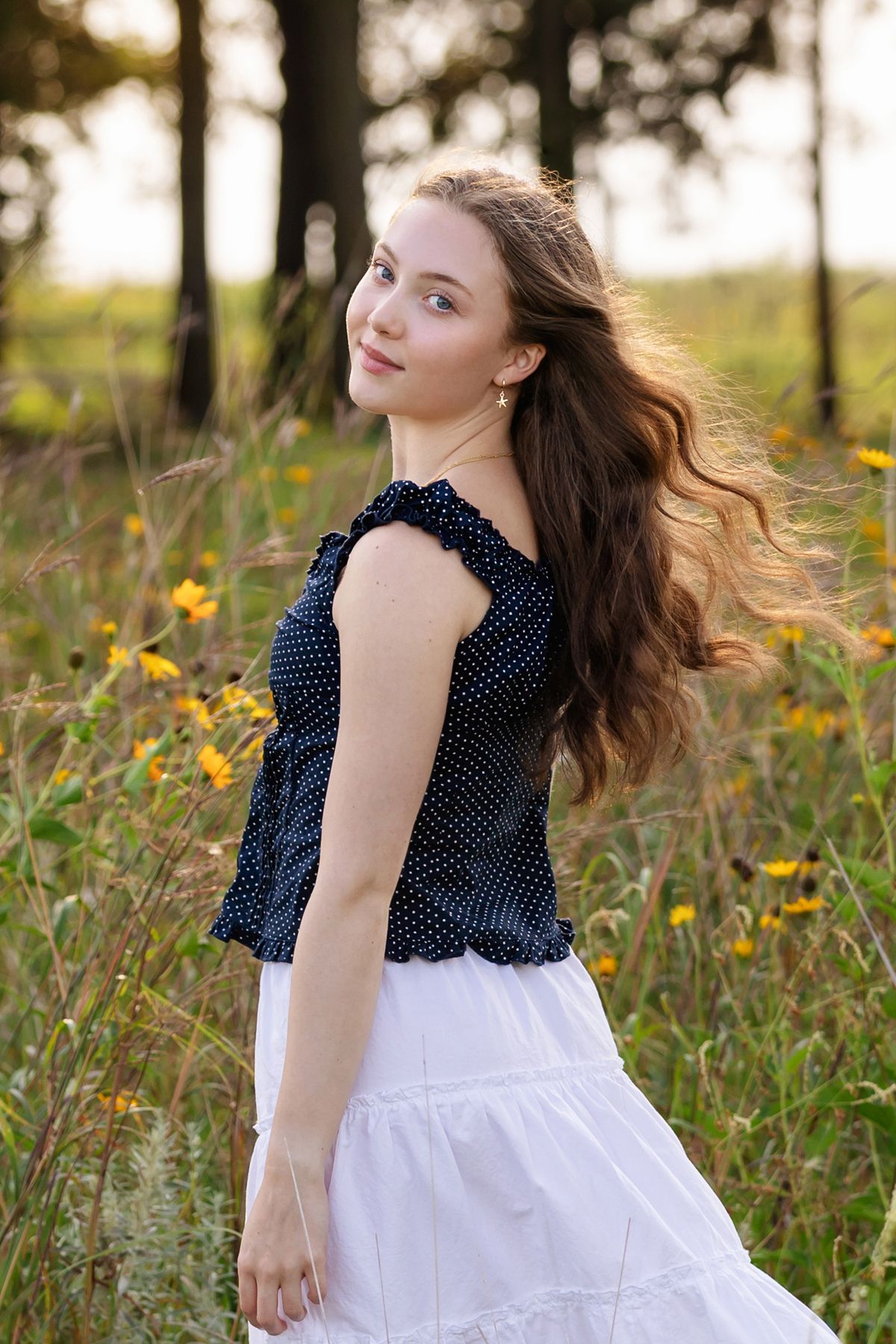 Sioux Falls flower fields for senior portraits, South Dakota flower fields, flowers for senior girl's photo shoot, Sioux Falls Senior Photos