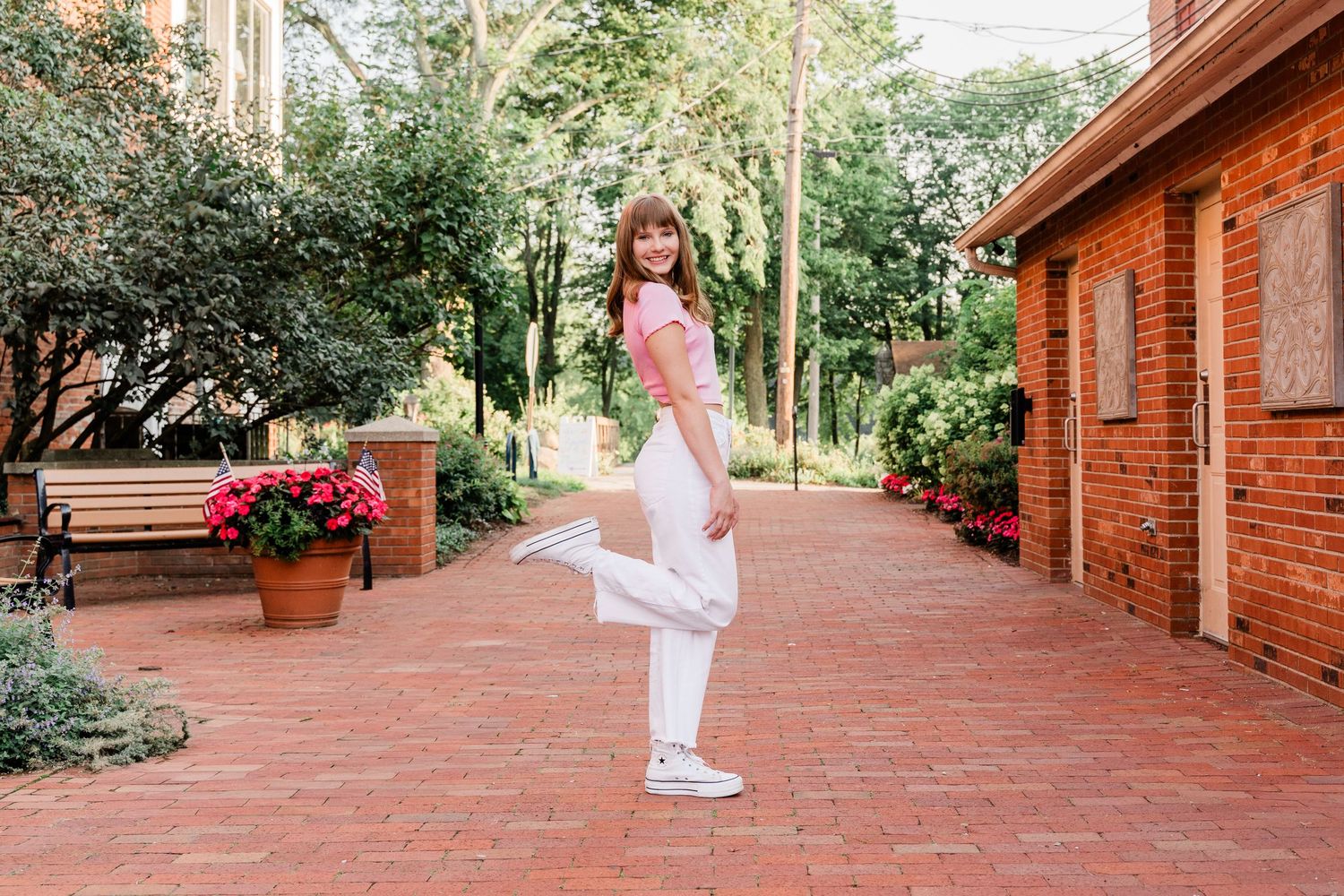 Spring senior photos by Toledo senior photographer