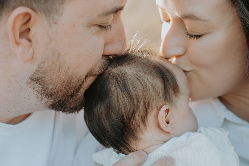 Outdoor Newborn photography session in Surrey, UK