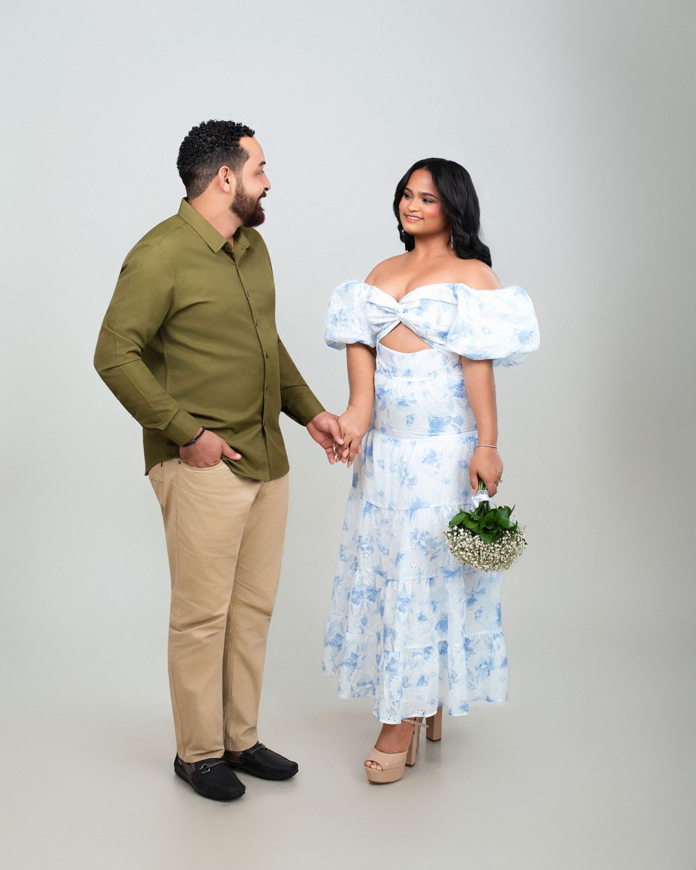 Fotografía de boda en fondo blanco republica dominicana minimalismo color verde