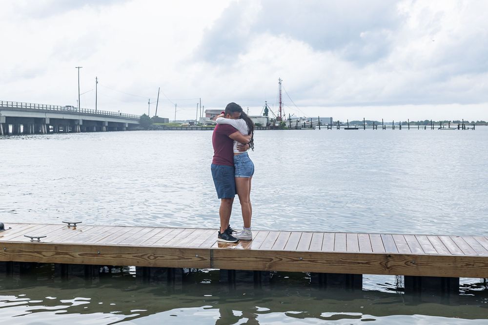 ENGAGEMENT PHOTOGRAPHY BY SAMANTHA ANN PHOTO STUDIO IN SWANSBORO NC NEAR EMERALD ISLE BEACH SURPRISE PROPOSAL PHOTOS