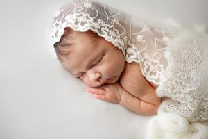 Natural light newborn portrait in beautiful indoor setting – Springfield MO photographer.