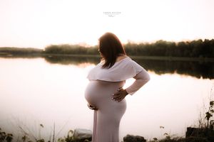 Maternity photo at golden hour - Springfield MO.