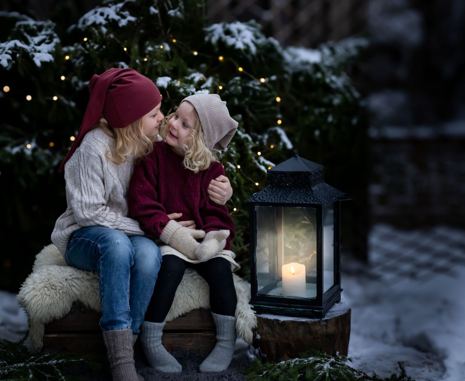 Julfotografering barn. Julfoto. Fotograf. Familjefotograf. Barnfotograf.