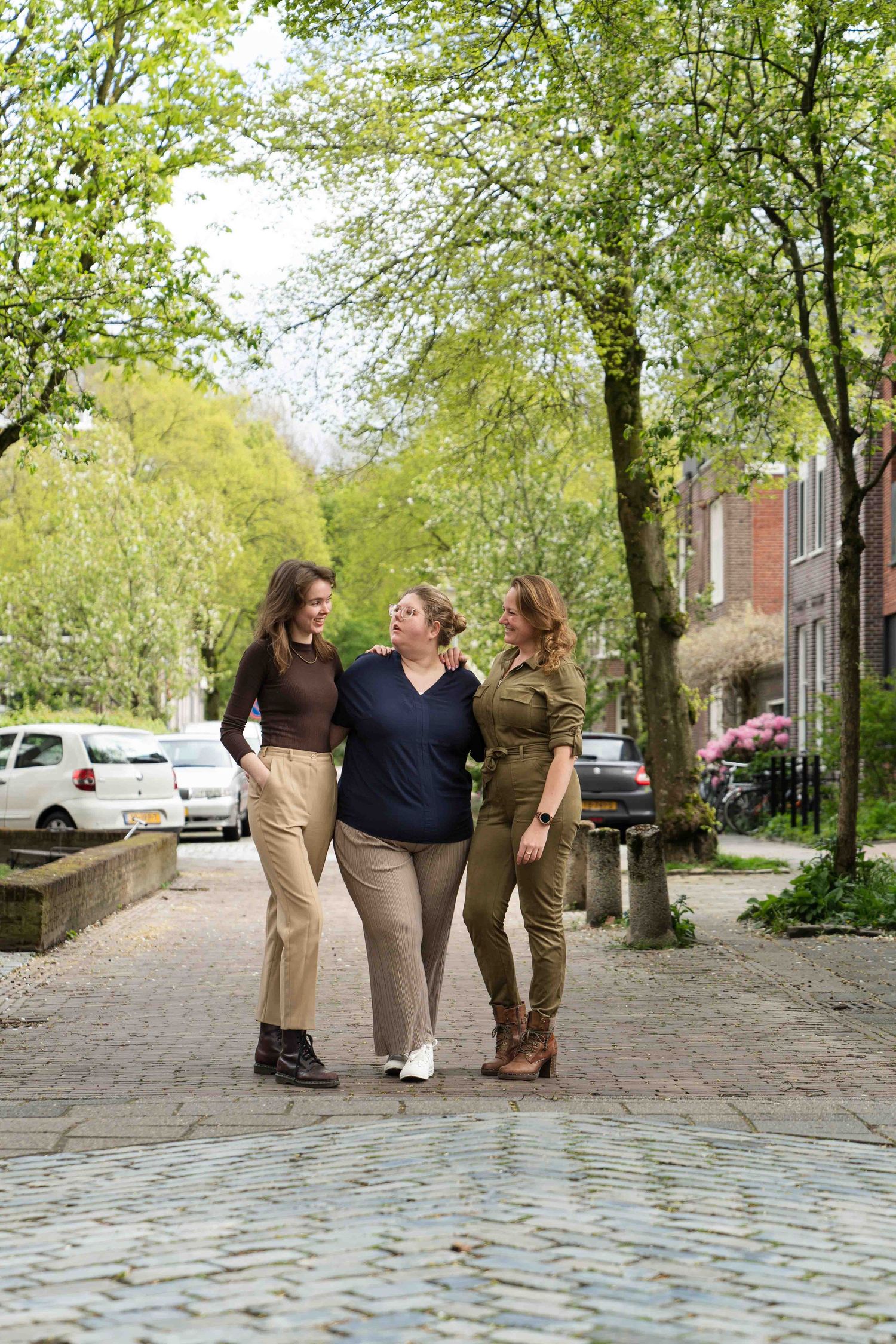 Werk in Beeld
Branding fotografie Groningen
Eigen foto's van portretten tot creatieve foto's.