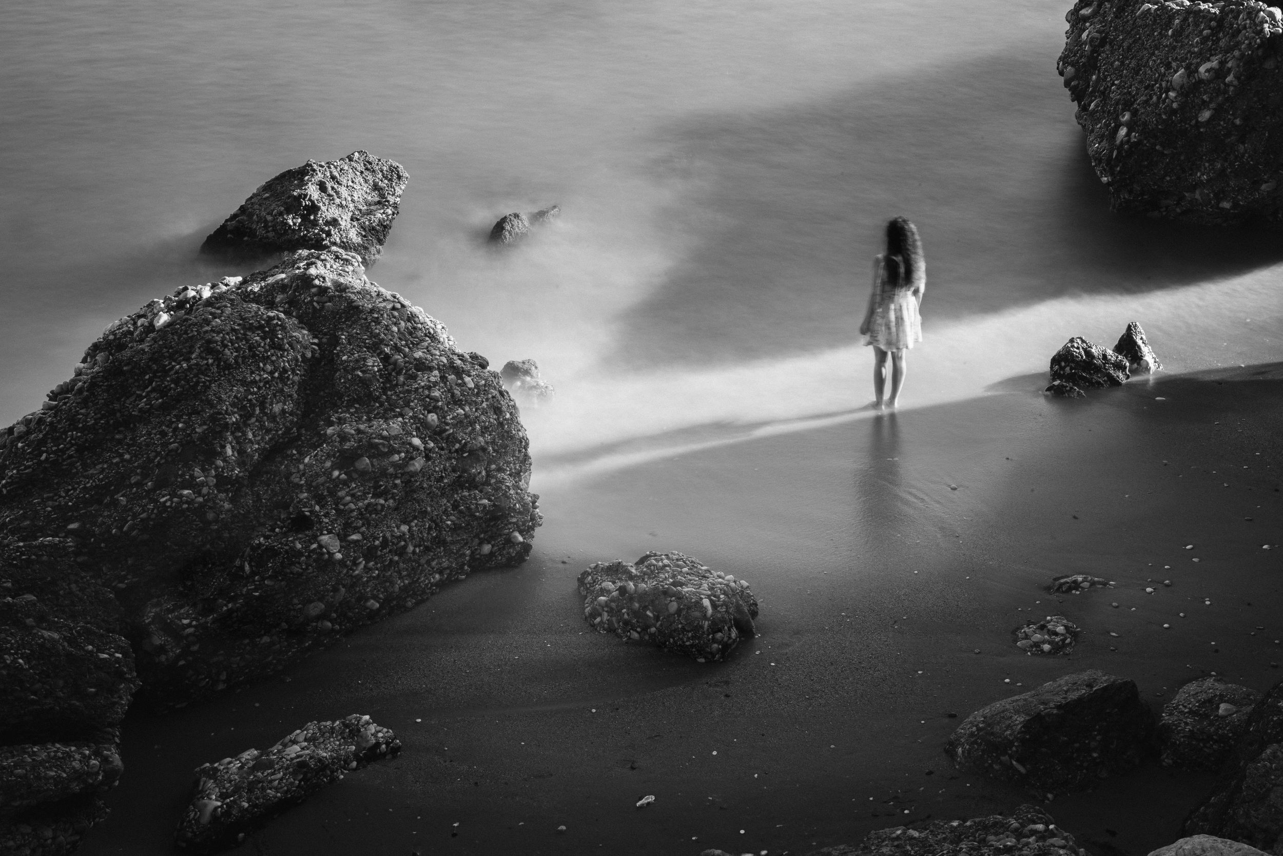 Fotografía lifestyle auténtica que captura momentos vibrantes y escenas naturales en la Costa del Sol, Marbella, Nerja y Málaga, por Robert