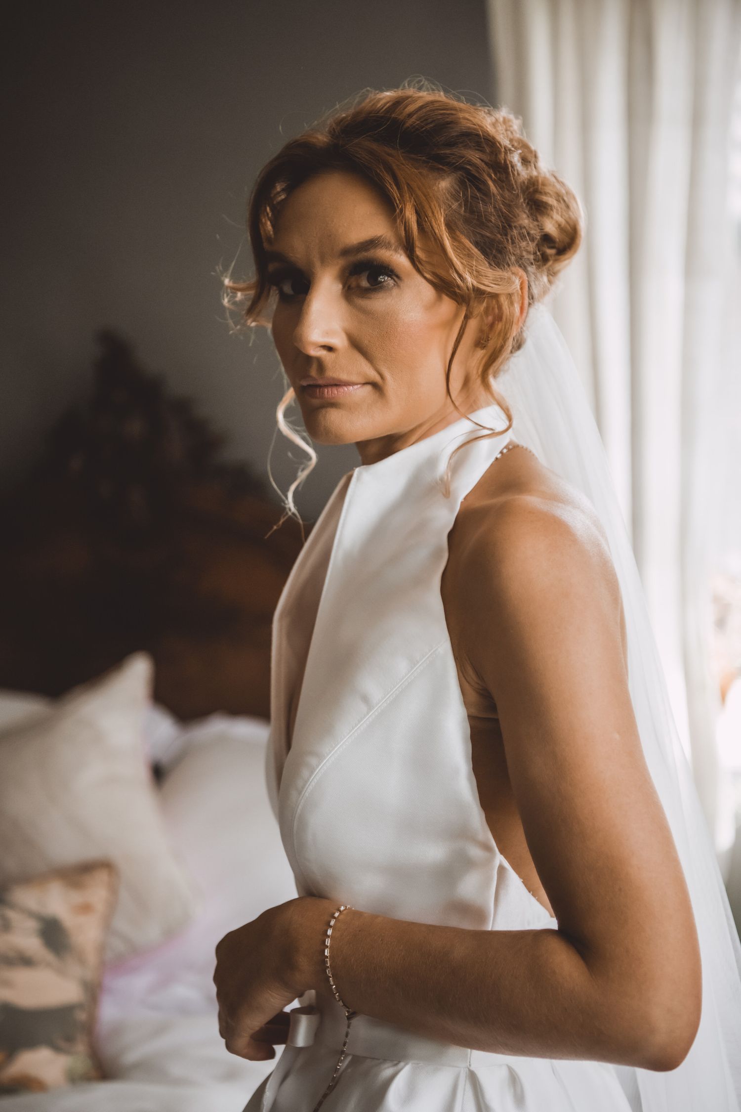 candid romantic atmospheric wedding photography by Rose and Rainbow Photography