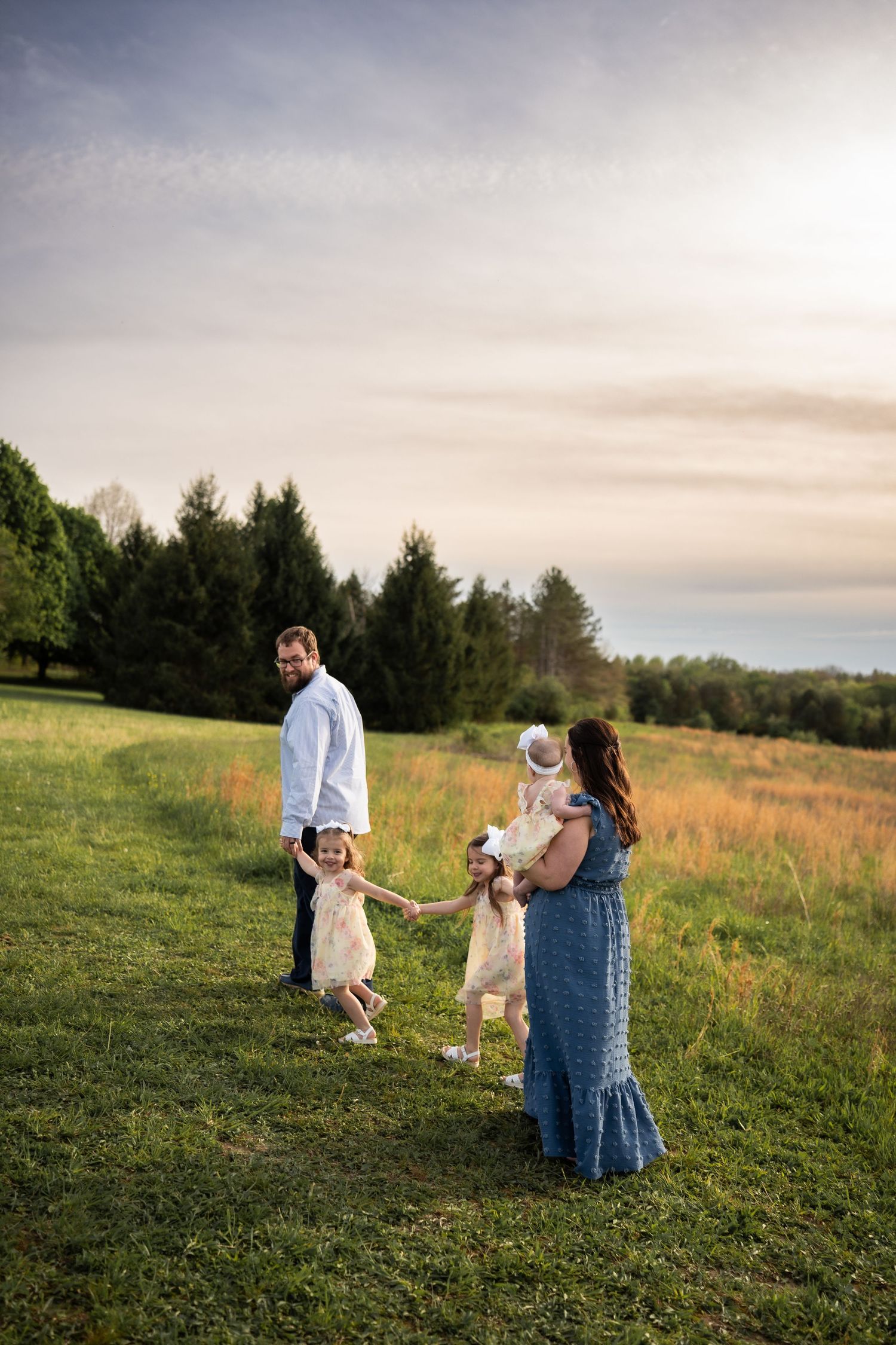 Family Session Outdoor in Greensburg, Pittsburgh Family Portraits