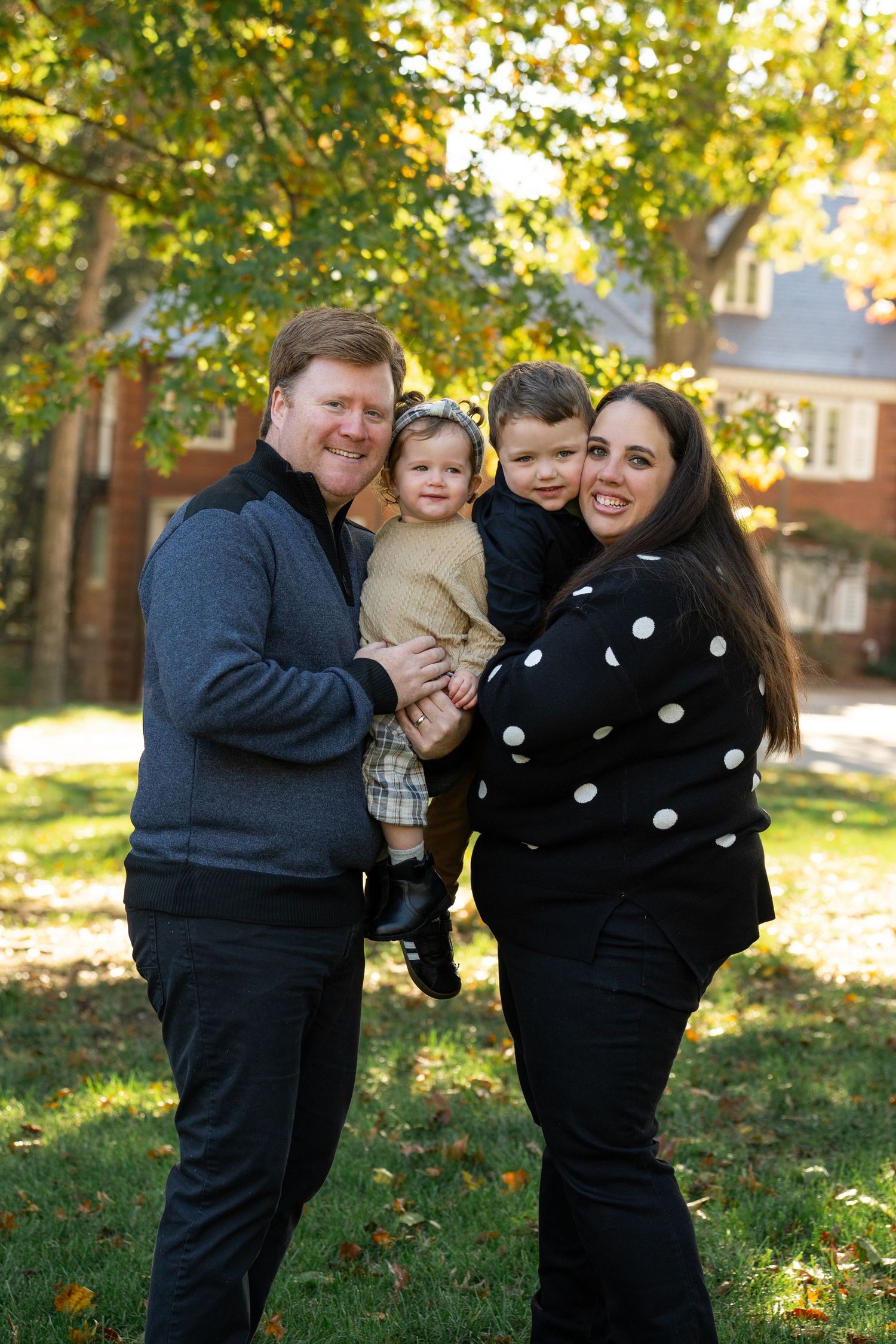 Engagement photographer, True to color Engagement session, Pittsburgh wedding photographer