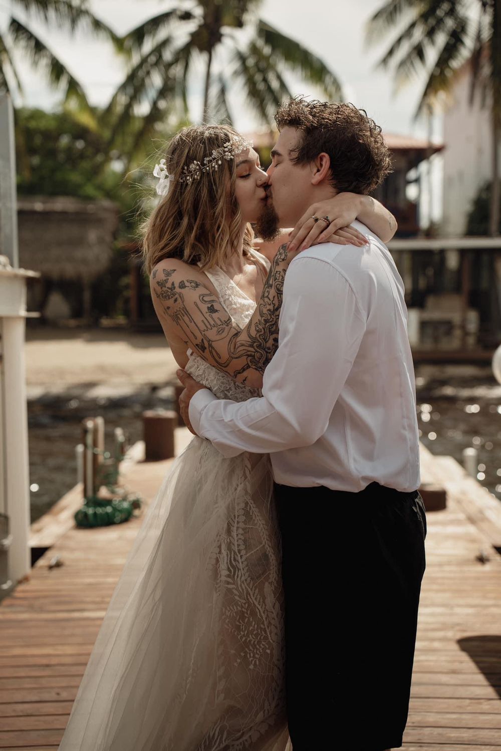 Bride and groom kissing while eloping abroad