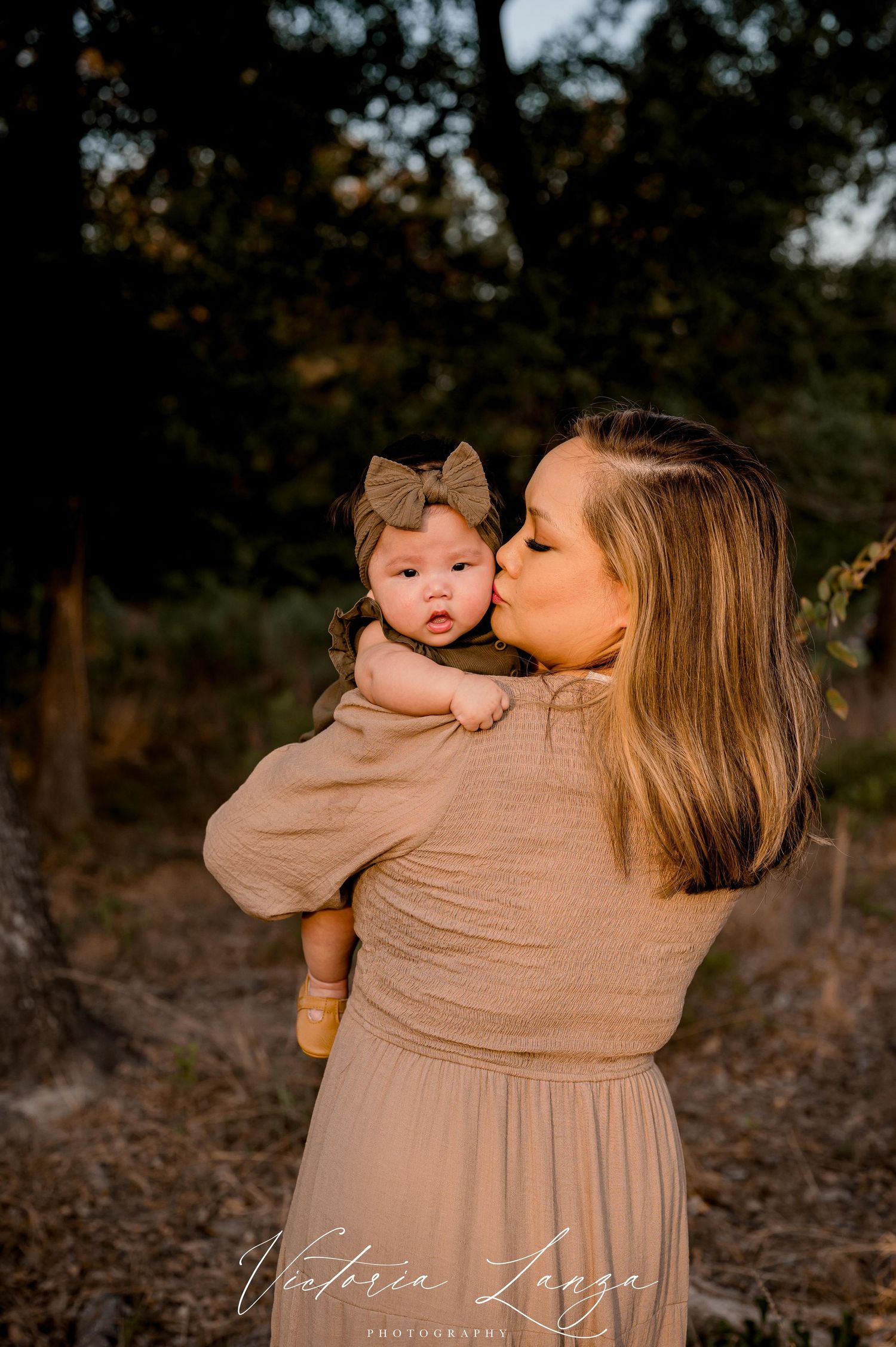 mother and baby photoshoot during fall minis in houston texas