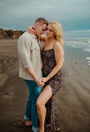 Virginia family photographer
Fredericksburg VA
Stafford county
Spotsylvania
Quantico 
military
couples
elopements
weddings
maternity