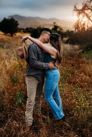 Virginia family photographer
Fredericksburg VA
Stafford county
Spotsylvania
Quantico 
military
couples
elopements
weddings
maternity