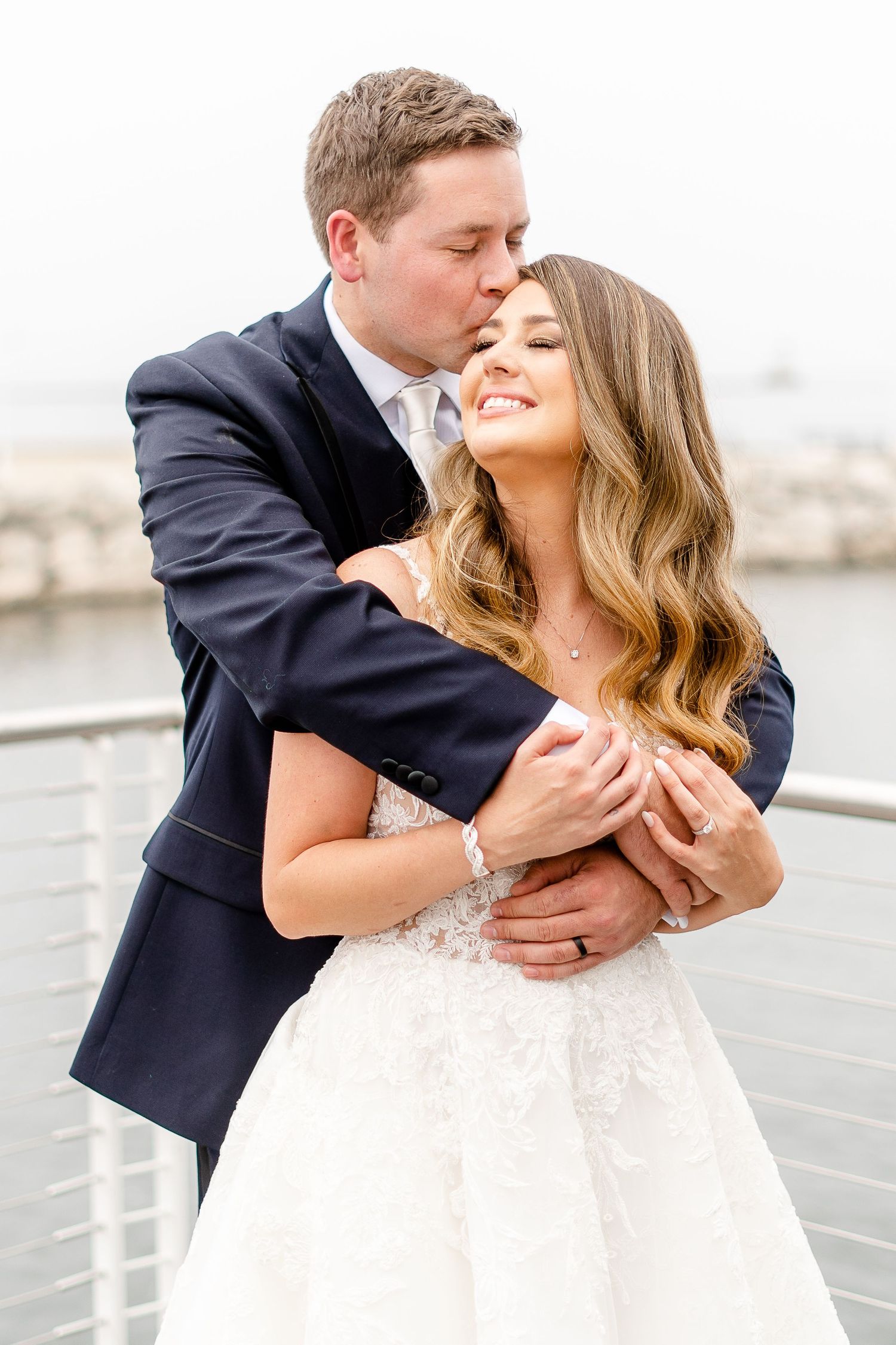Discovery World Wedding, Milwaukee Lakefront Wedding, Milwaukee Wedding Photographer, Wisconsin Wedding Photos