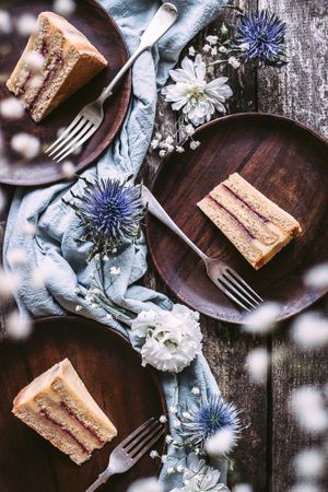 Cinnamon-Cardamom Cake - Photo by © Reka Csulak