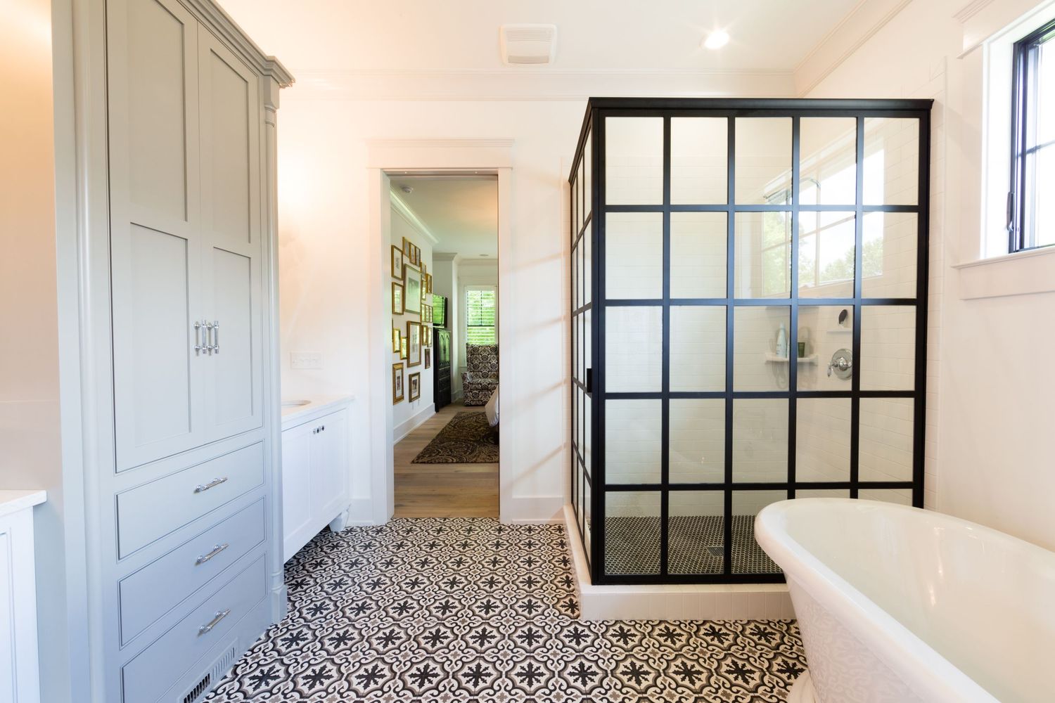 bathroom by Chapman homes