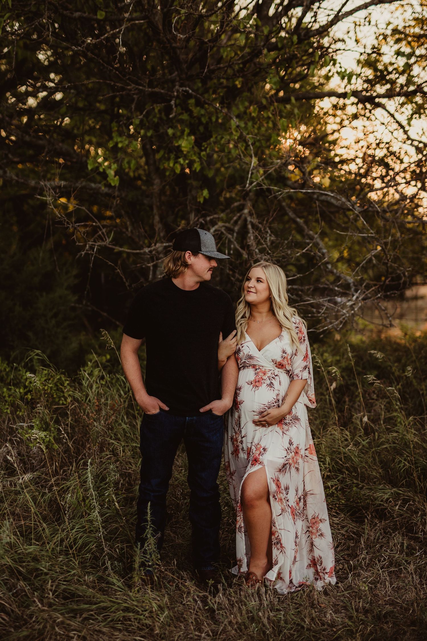 maternity portraits Wichita, maternity photography near me, professional pregnancy photoshoot