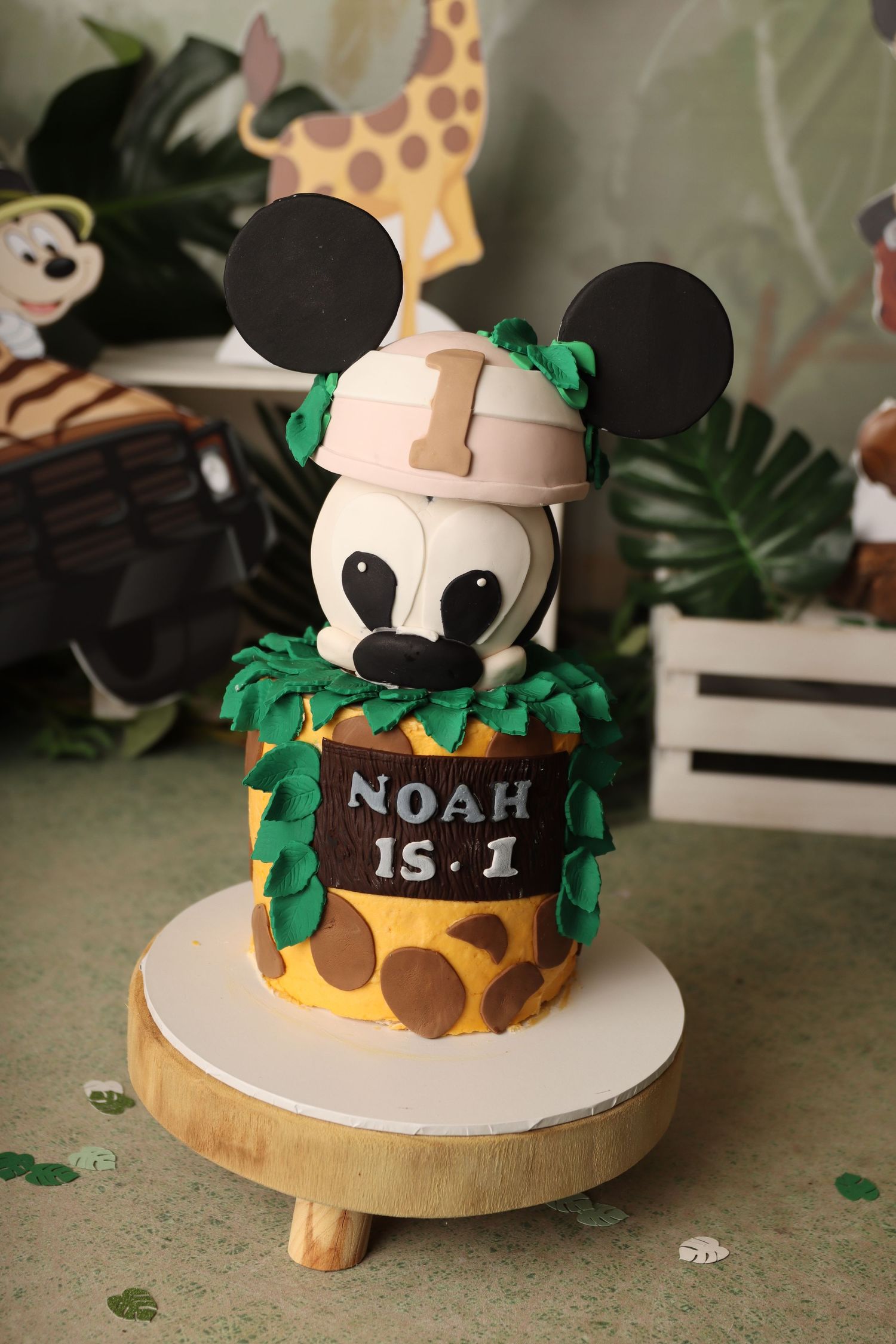 CUSTOMISED CAKE