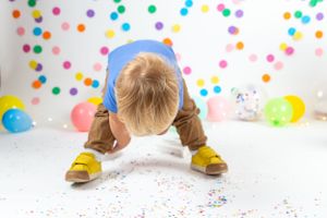 little boy confetti birthday photo, two year old photo shoot