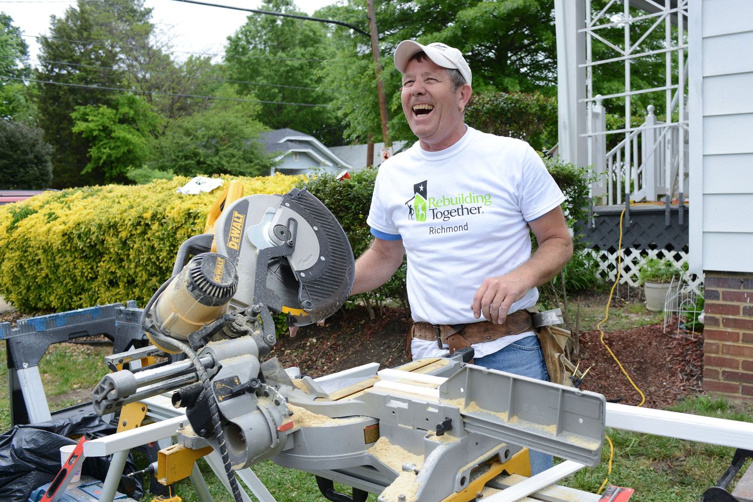 NPO team-building and home repairs event in RVA