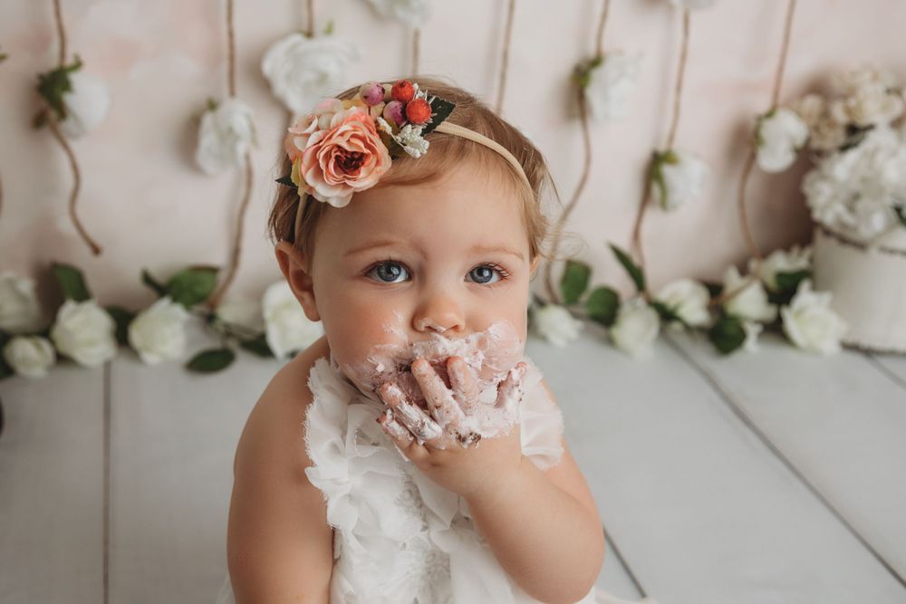 birthday cake smash studio photographer studio trained skilled professional NY WNY East Aurora buffalo