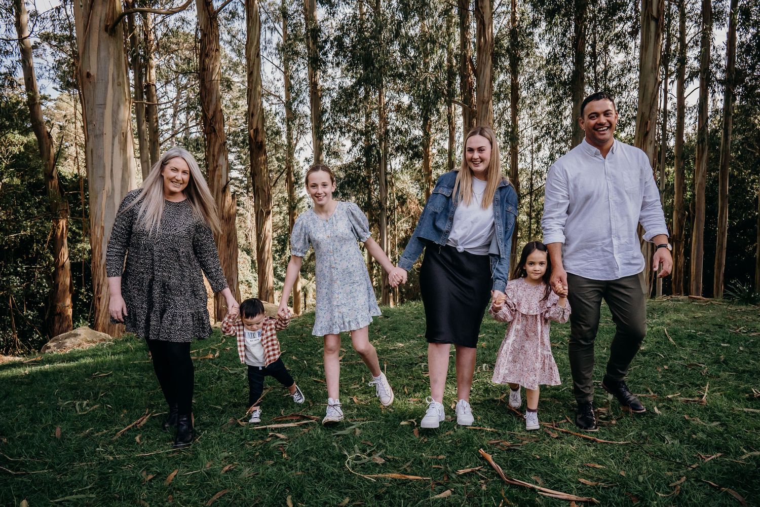 Capturing beautiful, natural family portraits with Photography by Emma Steel. Book a session in Taranaki today!