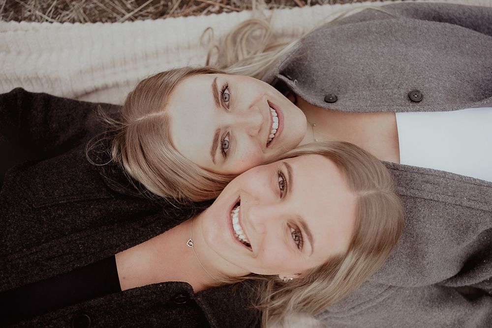 Family Photoshoot at Upper Mission Kelowna BC. Kelowna Okanagan Family Photographer