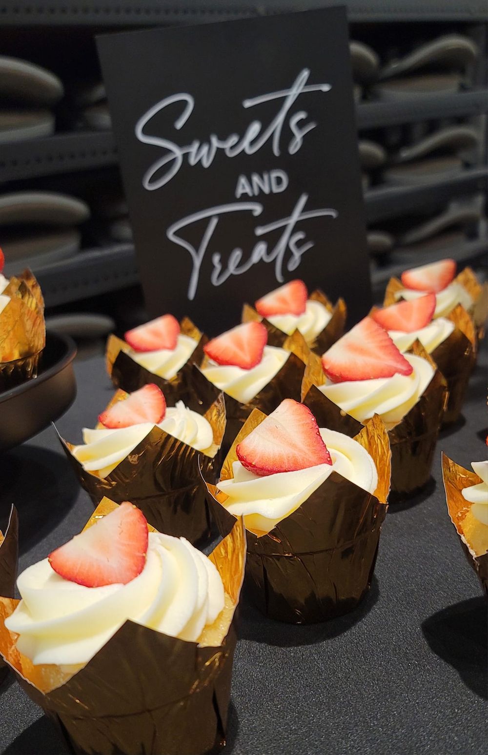Fontenot's Bakery and Bistro at the 2024 Twin Lakes Radio Bridal Expo in Mountain Home, Arkansas